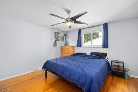 25082 Randall Drive North Olmsted OH 44070