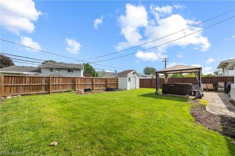 25082 Randall Drive North Olmsted OH 44070