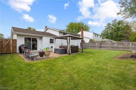 25082 Randall Drive North Olmsted OH 44070