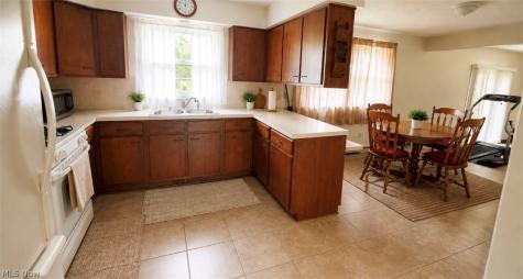 3302 Brenner Road Barberton OH 44203