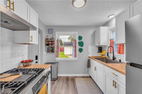 4198 Wilmington Road South Euclid OH 44121