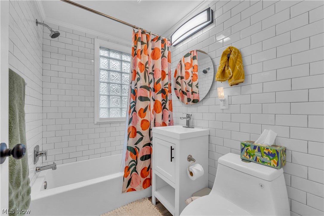 4198 Wilmington Road South Euclid OH 44121