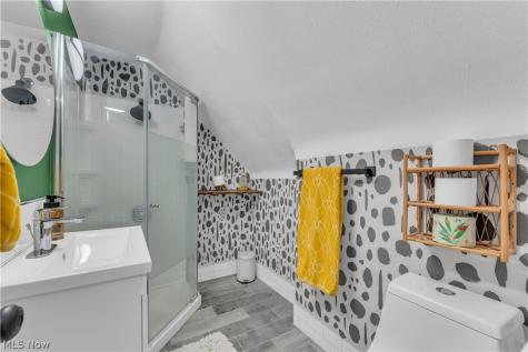 4198 Wilmington Road South Euclid OH 44121