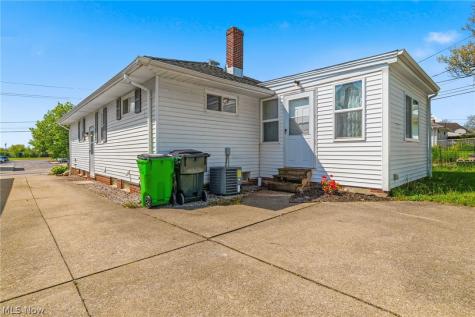 12023 Maple Leaf Drive Garfield Heights OH 44125