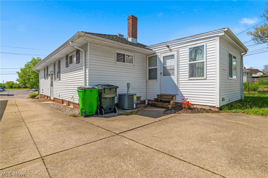 12023 Maple Leaf Drive Garfield Heights OH 44125