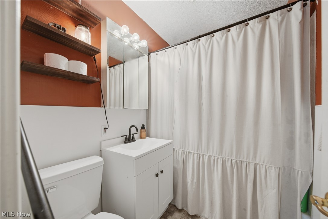 1585 Thornapple Avenue Akron OH 44301