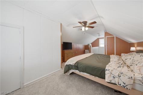 1585 Thornapple Avenue Akron OH 44301