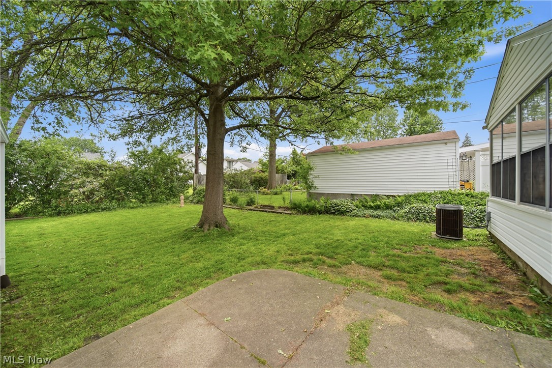 1585 Thornapple Avenue Akron OH 44301