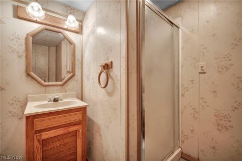 424 E 326th Street Willowick OH 44095