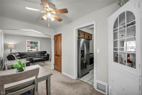 424 E 326th Street Willowick OH 44095