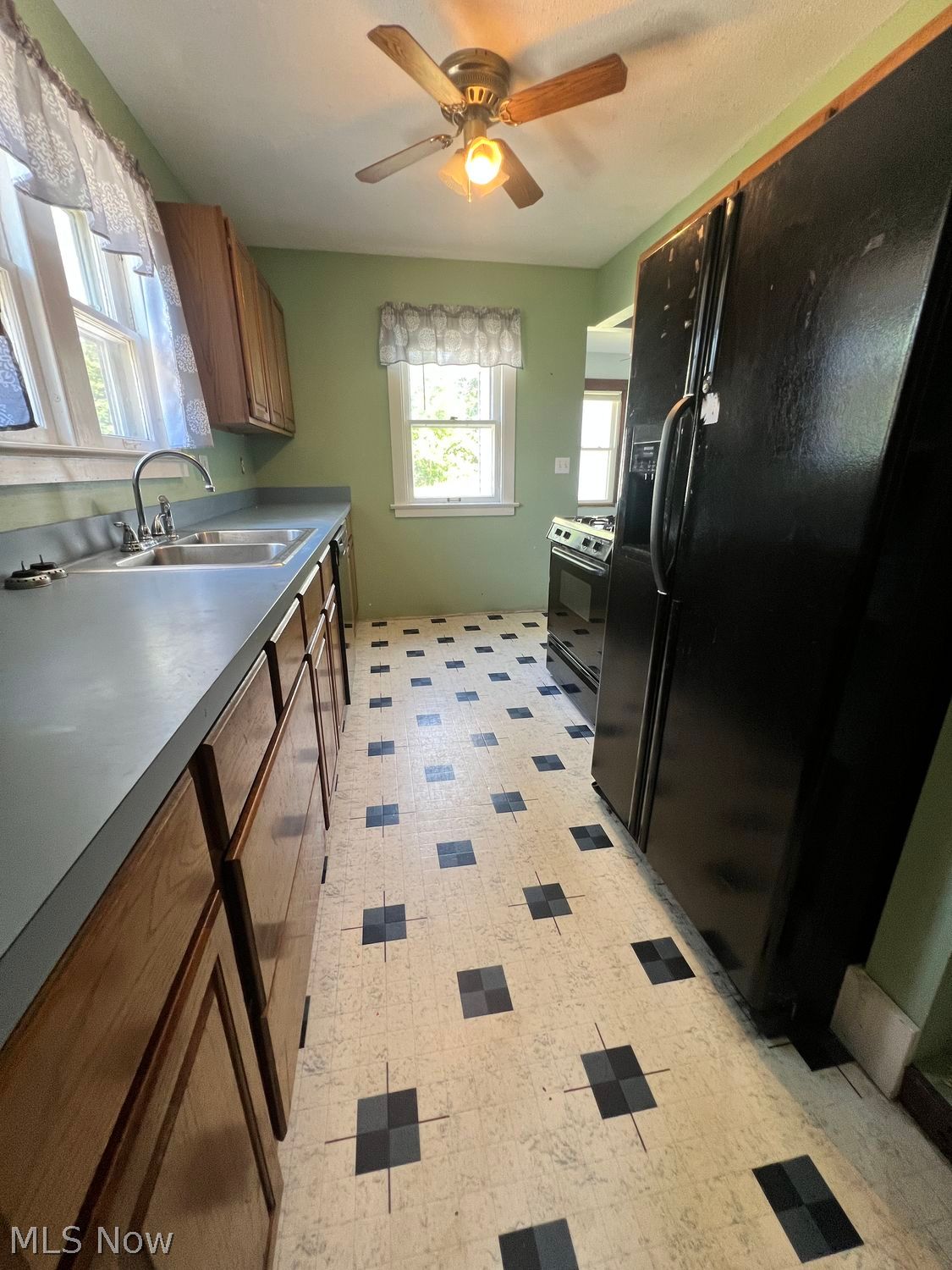 47 S Lake Street Madison OH 44057