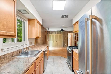 6175 Barry Court Mentor OH 44060