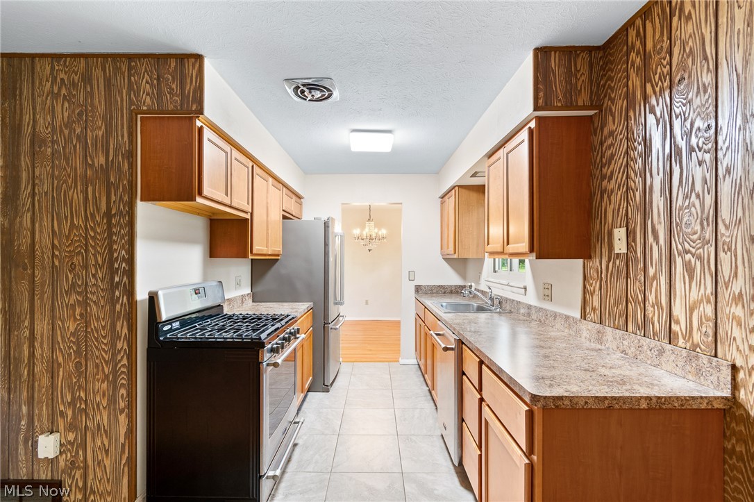 6175 Barry Court Mentor OH 44060