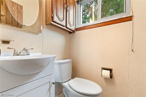 6175 Barry Court Mentor OH 44060