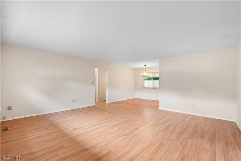 6175 Barry Court Mentor OH 44060