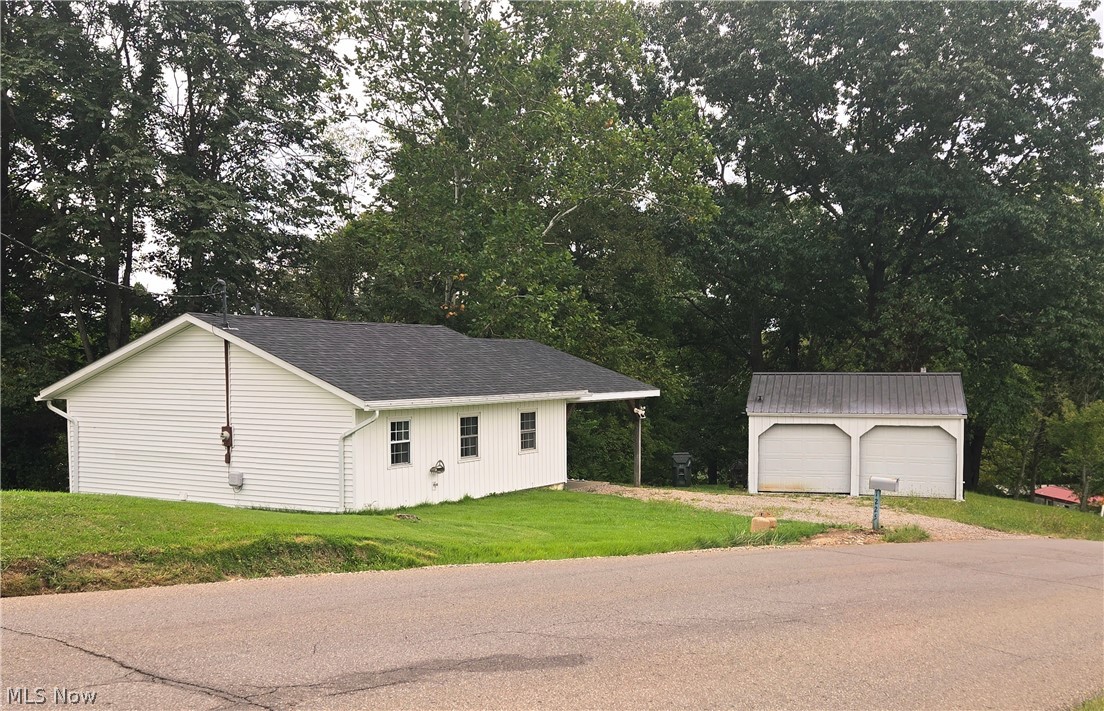 1225 Greenhouse Road Zanesville OH 43701