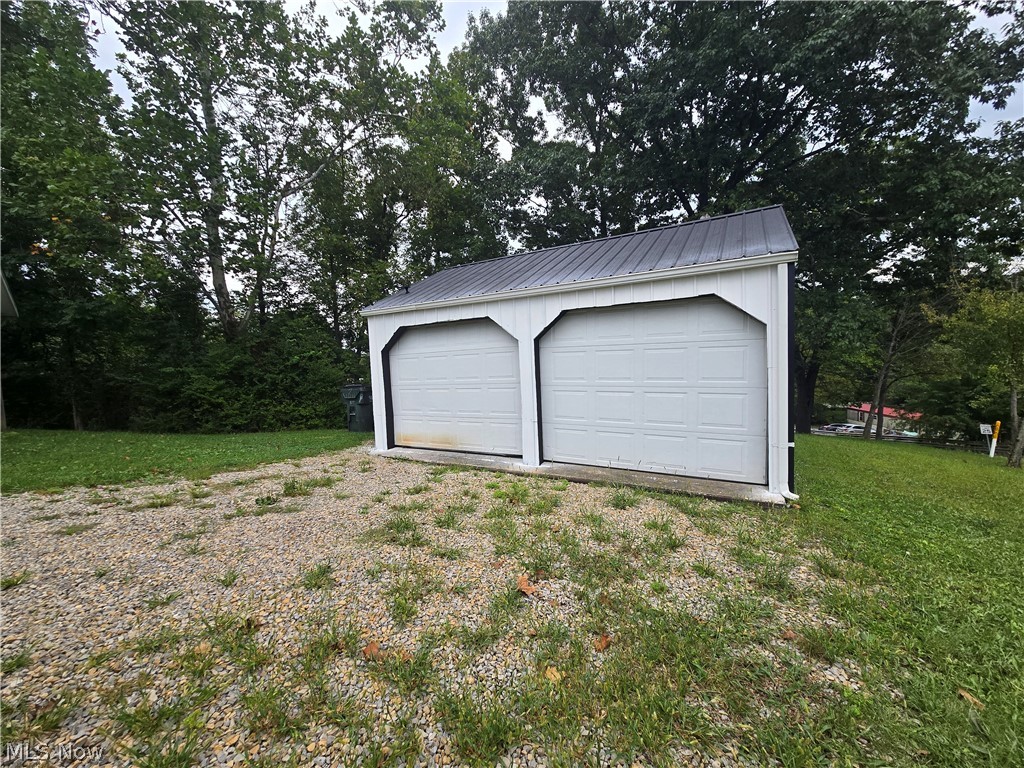 1225 Greenhouse Road Zanesville OH 43701