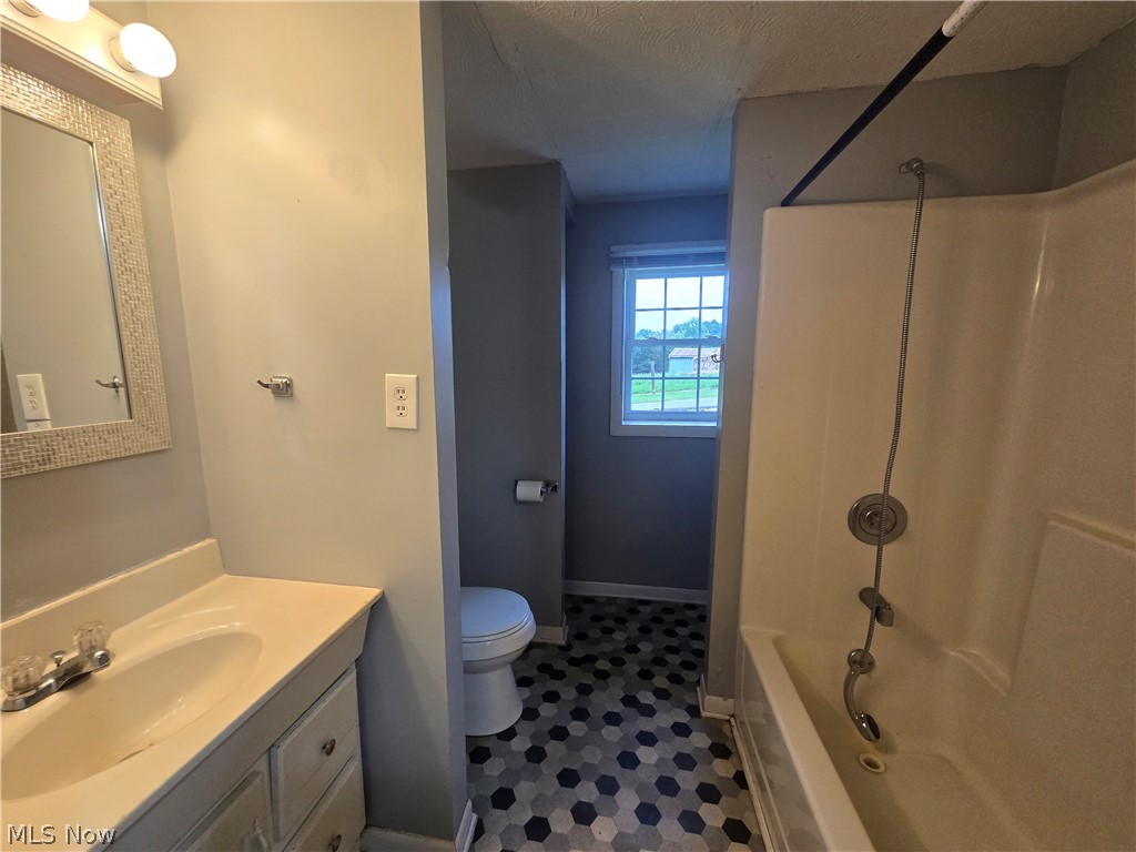 1225 Greenhouse Road Zanesville OH 43701