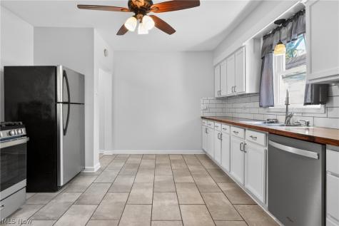 3346 W 59th Place Cleveland OH 44102