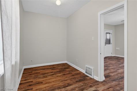3346 W 59th Place Cleveland OH 44102