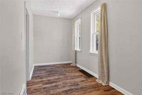 3346 W 59th Place Cleveland OH 44102