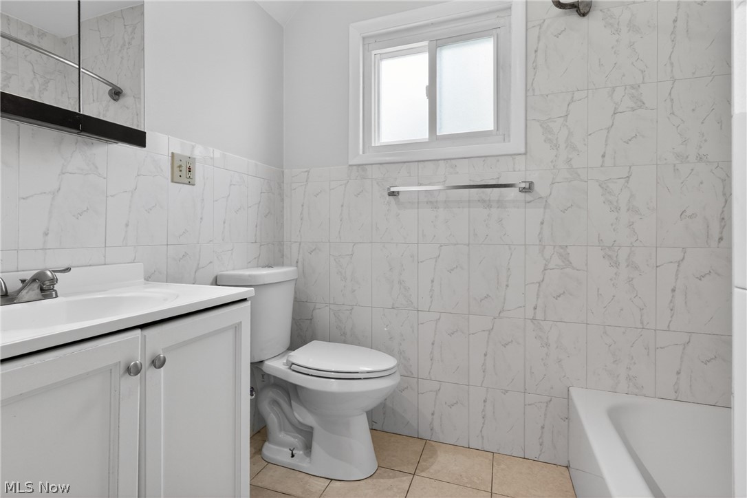 3346 W 59th Place Cleveland OH 44102