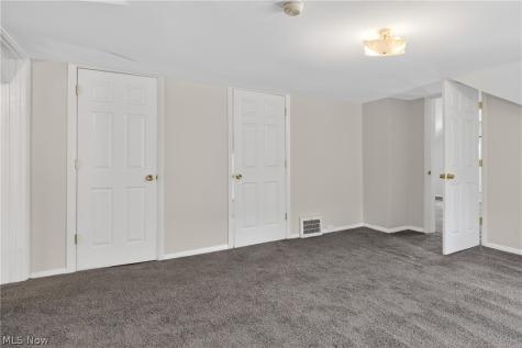3346 W 59th Place Cleveland OH 44102