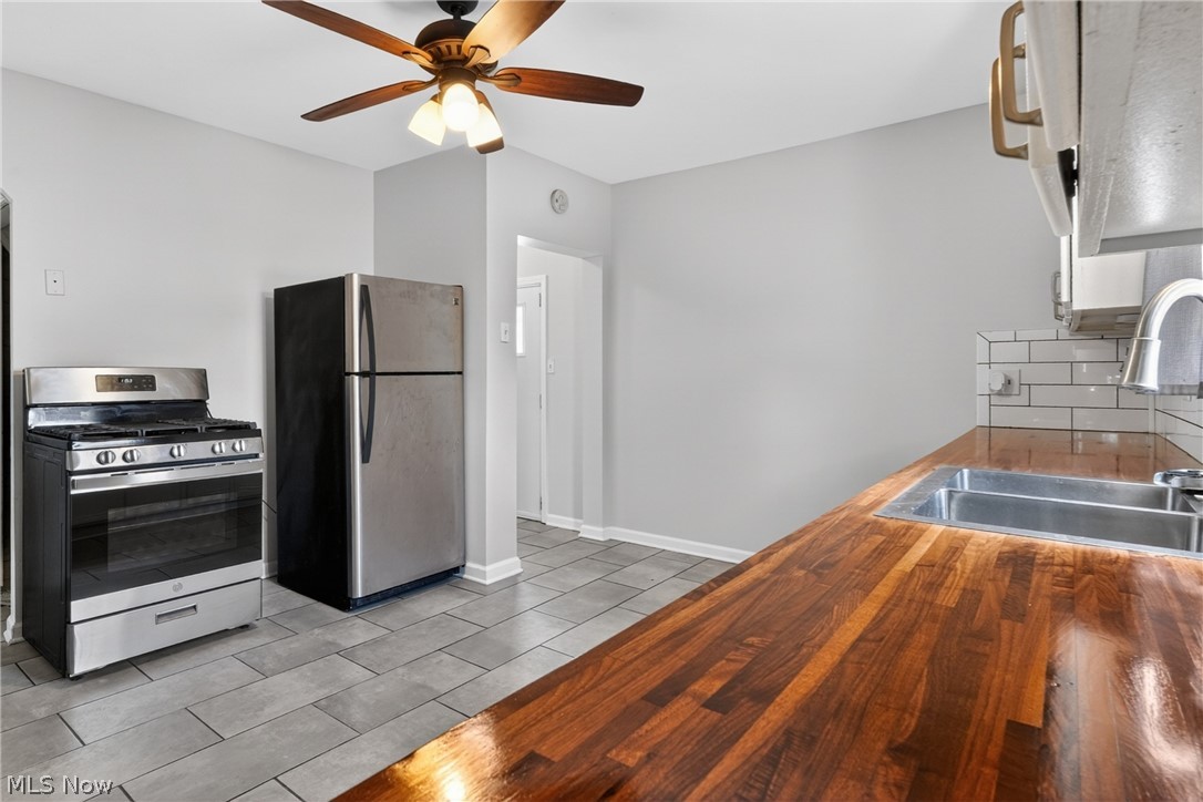 3346 W 59th Place Cleveland OH 44102
