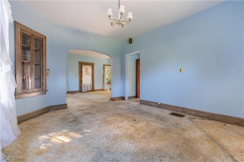 372 N Firestone Boulevard Akron OH 44301