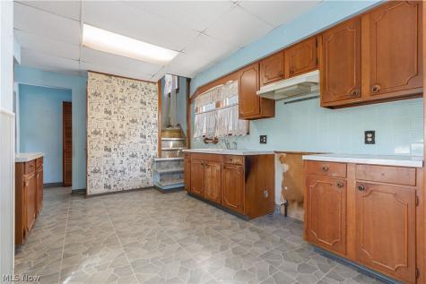 372 N Firestone Boulevard Akron OH 44301