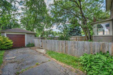 1940 E 34th Street Lorain OH 44055