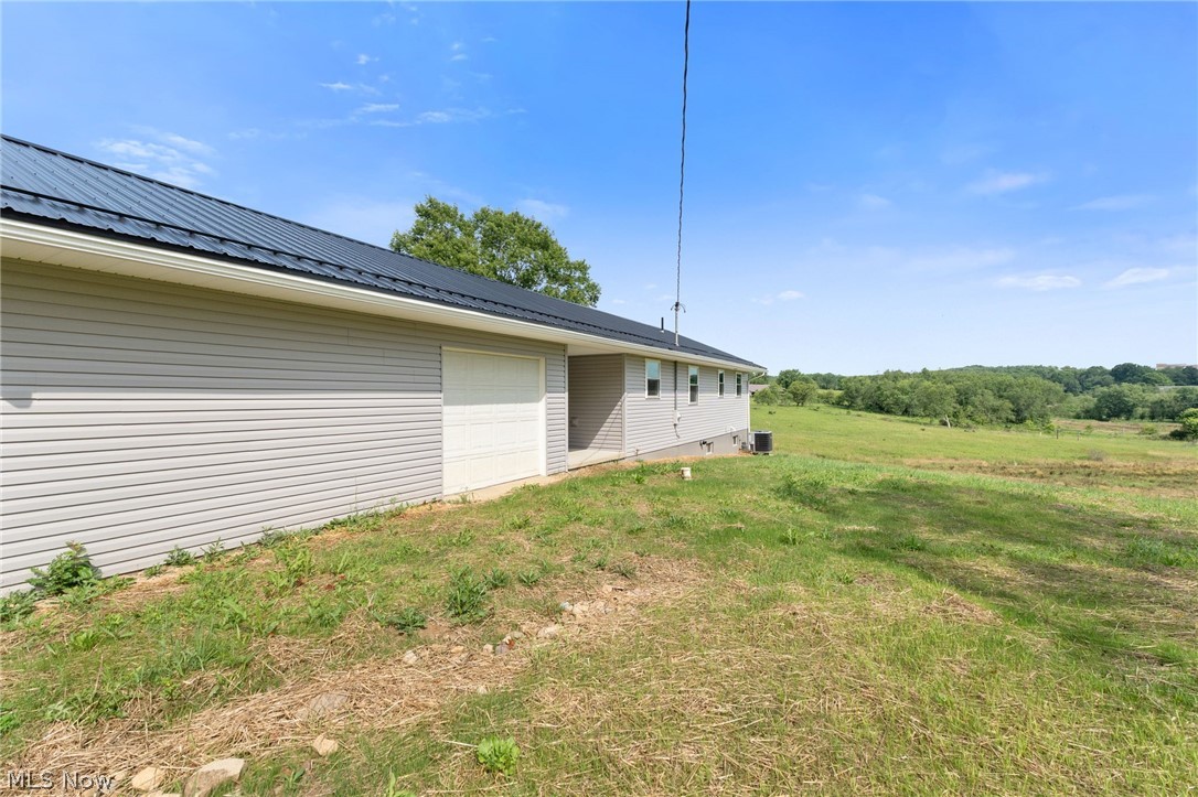 41 Penny Road SW Carrollton OH 44615