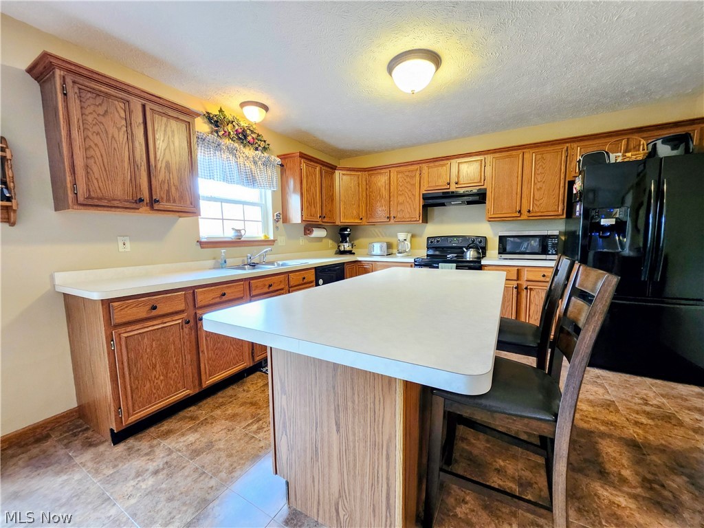 107 Cedar Chardon OH 44024