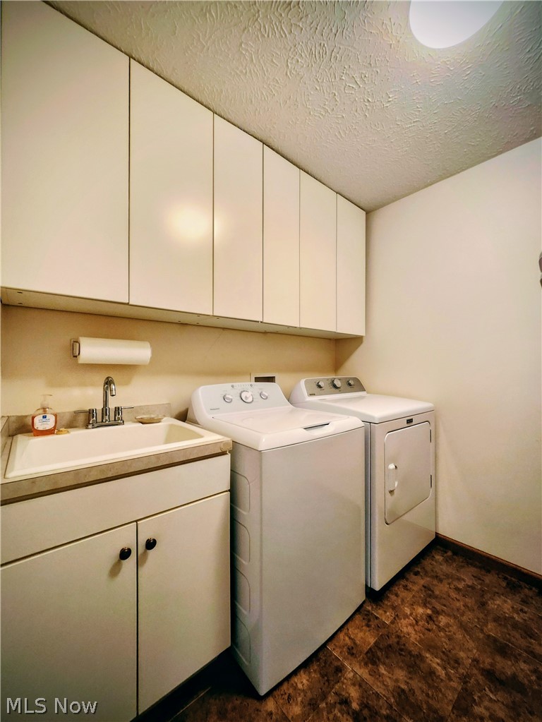 107 Cedar Chardon OH 44024
