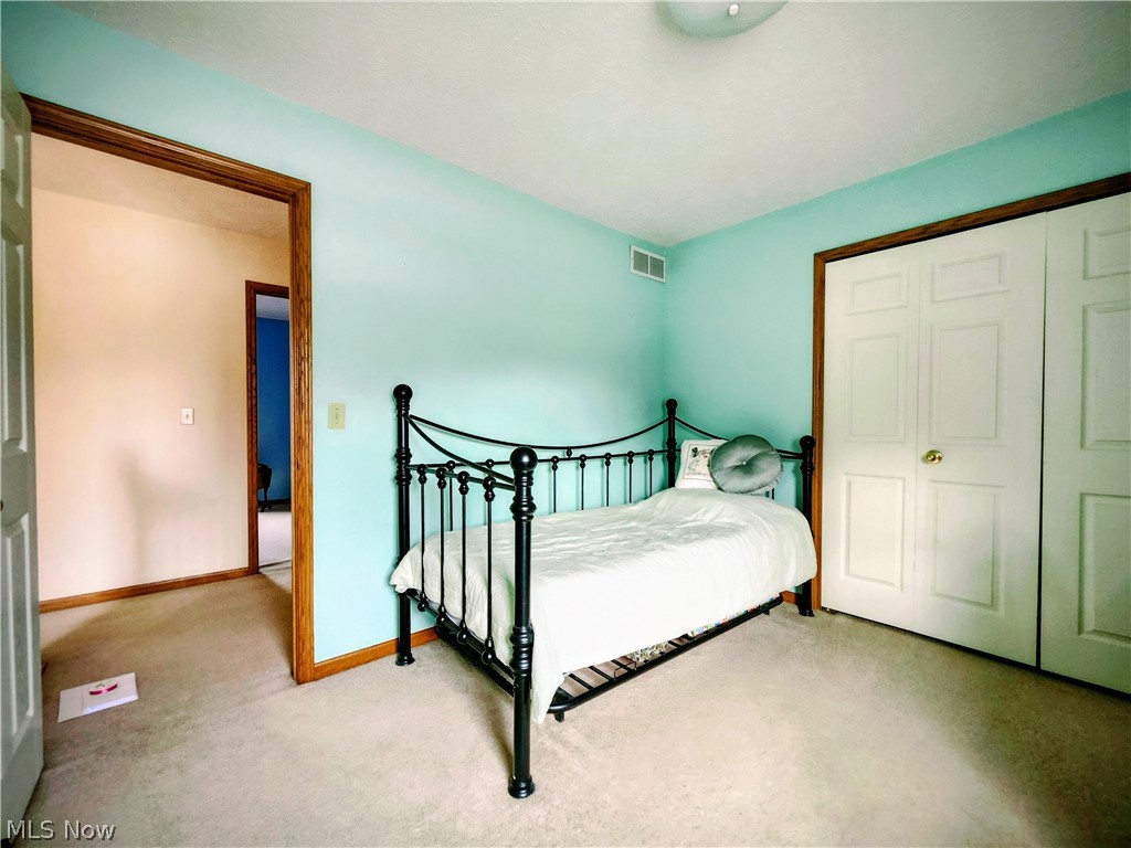 107 Cedar Chardon OH 44024