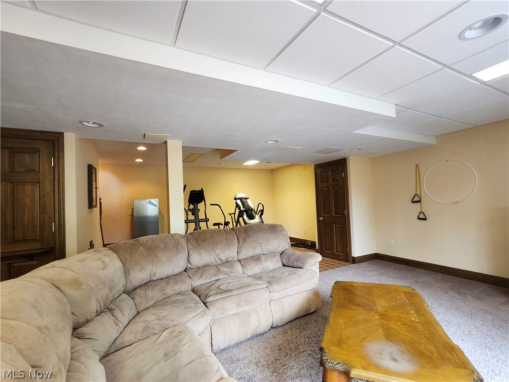 107 Cedar Chardon OH 44024