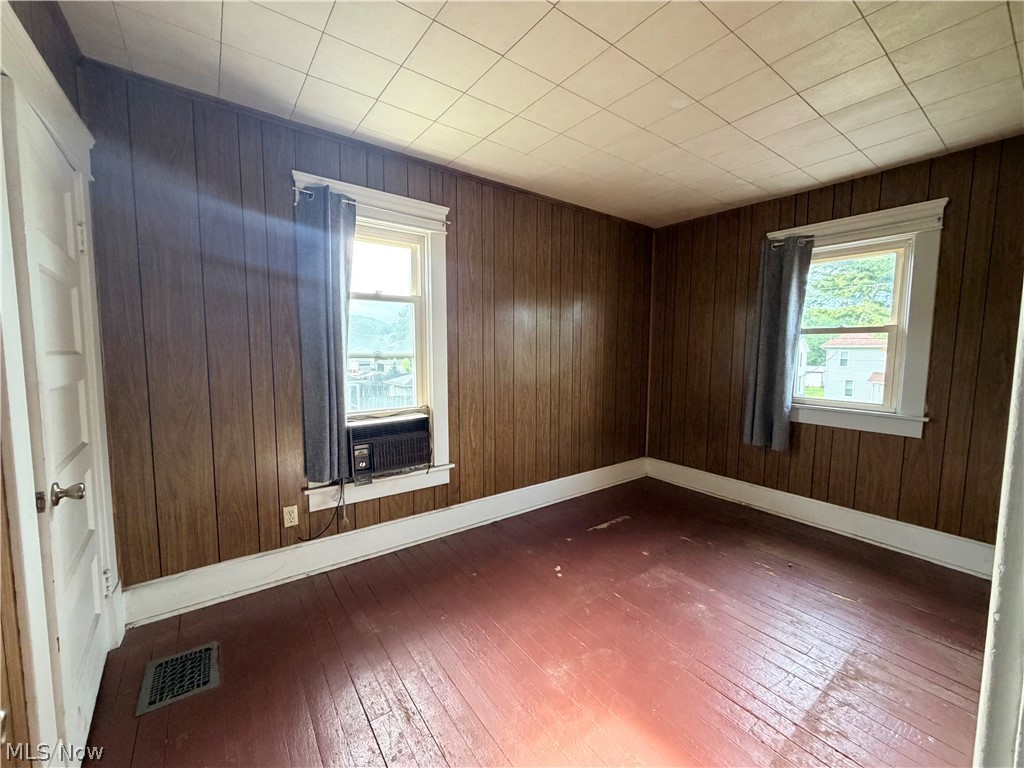 549 Madison Avenue Cambridge OH 43725