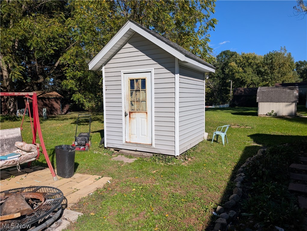 110 W Lebanon Road Dalton OH 44618