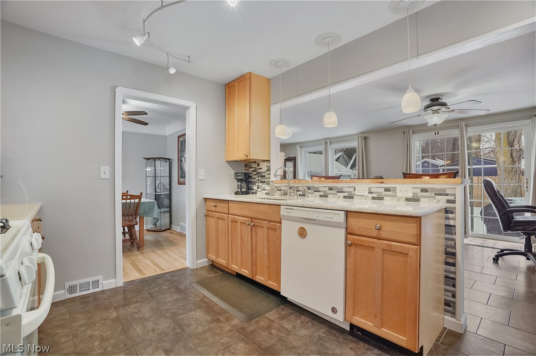 86 Hartshorn Drive Painesville OH 44077