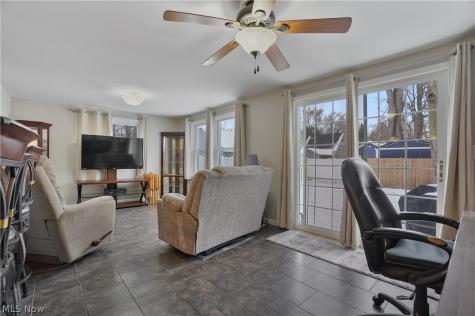 86 Hartshorn Drive Painesville OH 44077