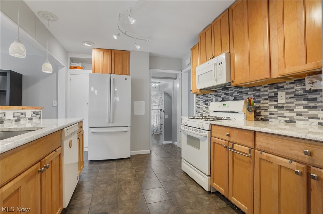 86 Hartshorn Drive Painesville OH 44077