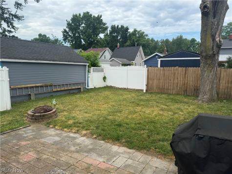 86 Hartshorn Drive Painesville OH 44077