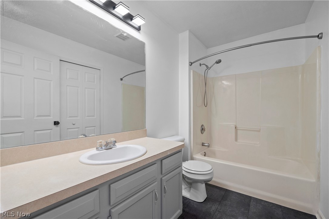 121 Parmely Avenue Elyria OH 44035