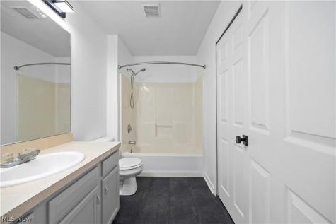 121 Parmely Avenue Elyria OH 44035