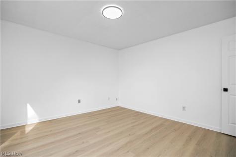 121 Parmely Avenue Elyria OH 44035