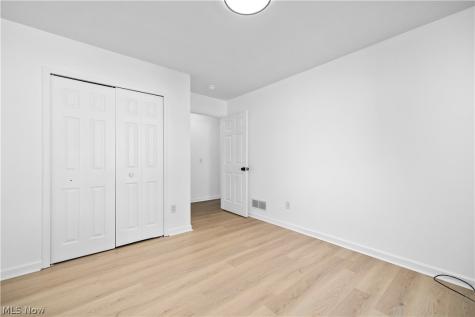 121 Parmely Avenue Elyria OH 44035