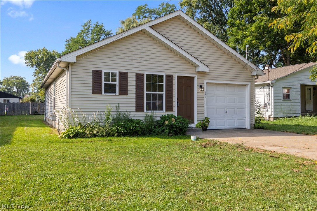 121 Parmely Avenue Elyria OH 44035