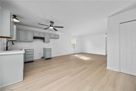 121 Parmely Avenue Elyria OH 44035