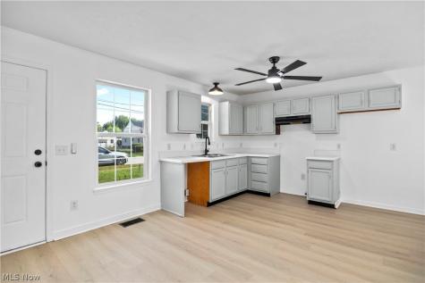 121 Parmely Avenue Elyria OH 44035