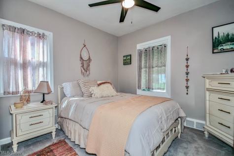 1279 Sunset Road Mayfield Heights OH 44124